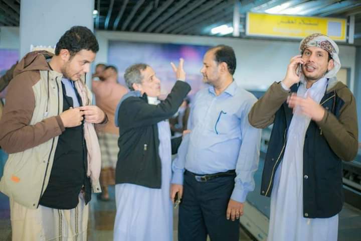 الكولي.. أكبر معتقل يمني يروي رحلته في سجون الحوثي
