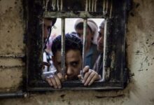 وفاة أم شاهدت تعذيب ابنها في معتقل حوثي بإب