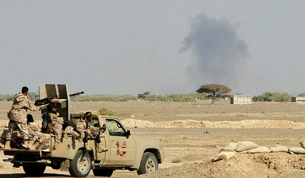 الحديدة: المشتركة تدك مواقع الحوثي وأسرى وقتلى من كتيبة كاملة