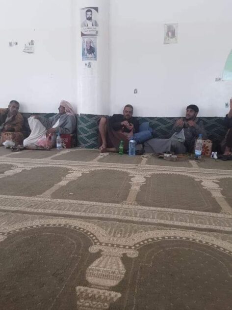 الحوثي يسطو على 2.5 مليار ريال باسم "فرش المساجد" والغضب يتصاعد
