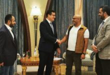 العميد طارق يلتقي القائم بأعمال السفير الروسي