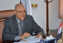 محافظ تعز يوقف مدراء الأشغال في 5 مديريات ويحيلهم إلى النيابة