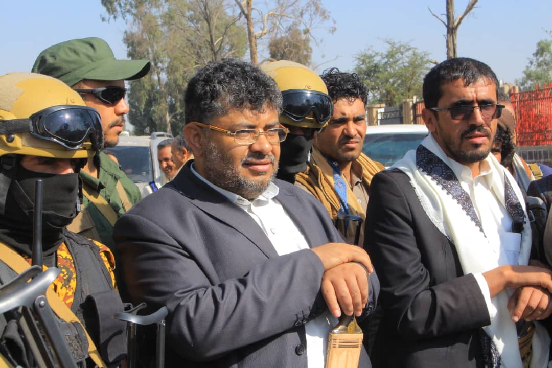 جناح محمد على الحوثي في مهمة الاستيلاء ومصادرة أراضي المواطنين بصنعاء