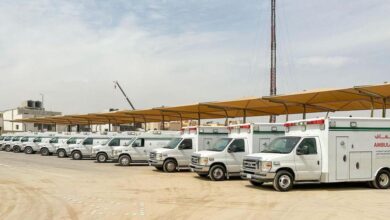 السعودية تزود ست محافظات يمنية بـ30 سيارة إسعاف متطورة 