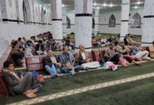 مليشيا الحوثي تعبث بالمساجد وتحولها إلى مراكز تثقيف طائفي (صور)