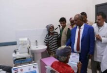 تدشين مخيم طبي مجاني لجراحة العيون في الخوخة