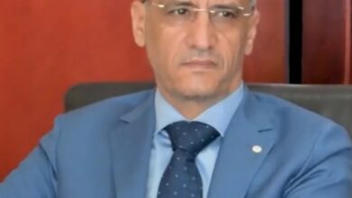 وزير الخارجية الأمريكي يهاتف بن مبارك لبحث مواجهة الحوثيين