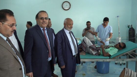 وزير الصحة يتفقد المرافق الصحية بمحافظة الحديدة