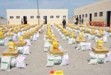 بدعم من هلال الإمارات.. إنسانية الوطنية تقدم مساعدات غذائية للنازحين جنوب الحديدة