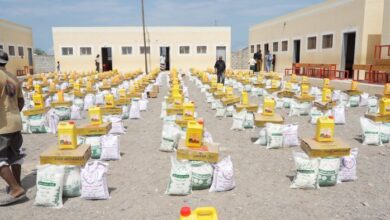 بدعم من هلال الإمارات.. إنسانية الوطنية تقدم مساعدات غذائية للنازحين جنوب الحديدة
