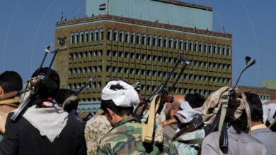 إجراءات مليشيا الحوثي تدفع نحو إفلاس البنوك في مناطق سيطرتها