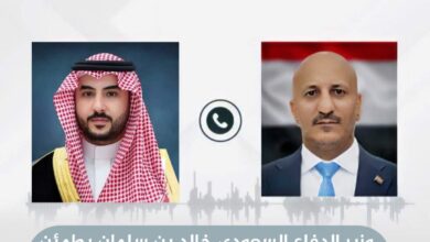 وزير الدفاع السعودي خالد بن سلمان يطمئن على صحة طارق صالح