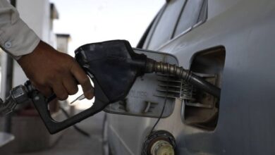 أزمة وقود تضرب إب مع إغلاق محطات الوقود