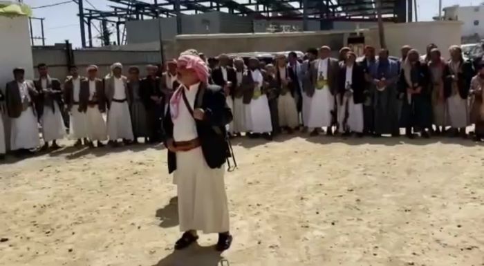 مليشيا الحوثي تختطف أحد مشايخ حاشد في عمران