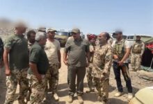 طارق صالح يتفقد البرنامج التدريبي المتقدم في الساحل الغربي