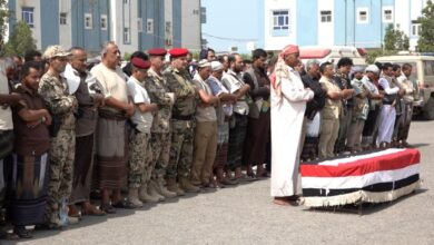 المقاومة الوطنية تودع الشهيد بندر العنس بتشييع رسمي وشعبي