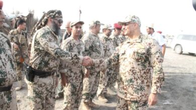 طارق صالح يعايد المرابطين على سواحل البحر الأحمر