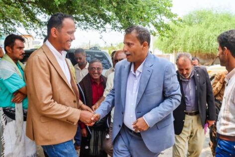 محافظ أبين يدشن مخيماً طبياً مجانياً للعيون يستهدف ألف مريض