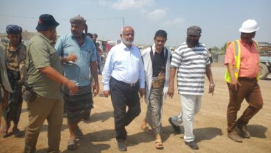 محافظ الحديدة يتابع مشروع تطوير مدخل مدينة حيس