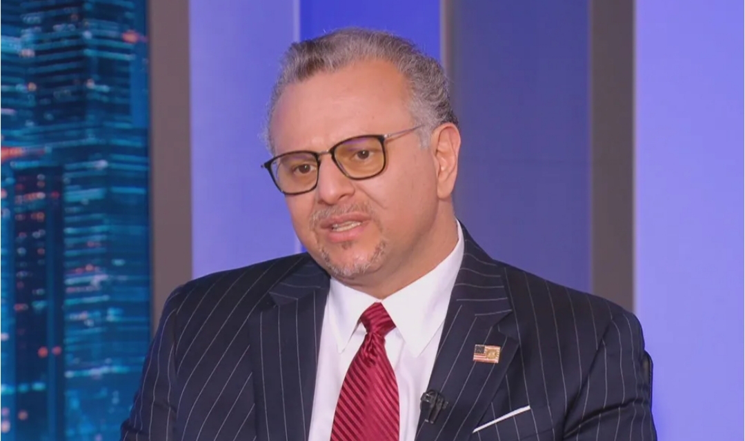 مستشار الرئيس ترامب: هدف الولايات المتحدة في اليمن محاربة الحوثيين والجماعات الإرهابية