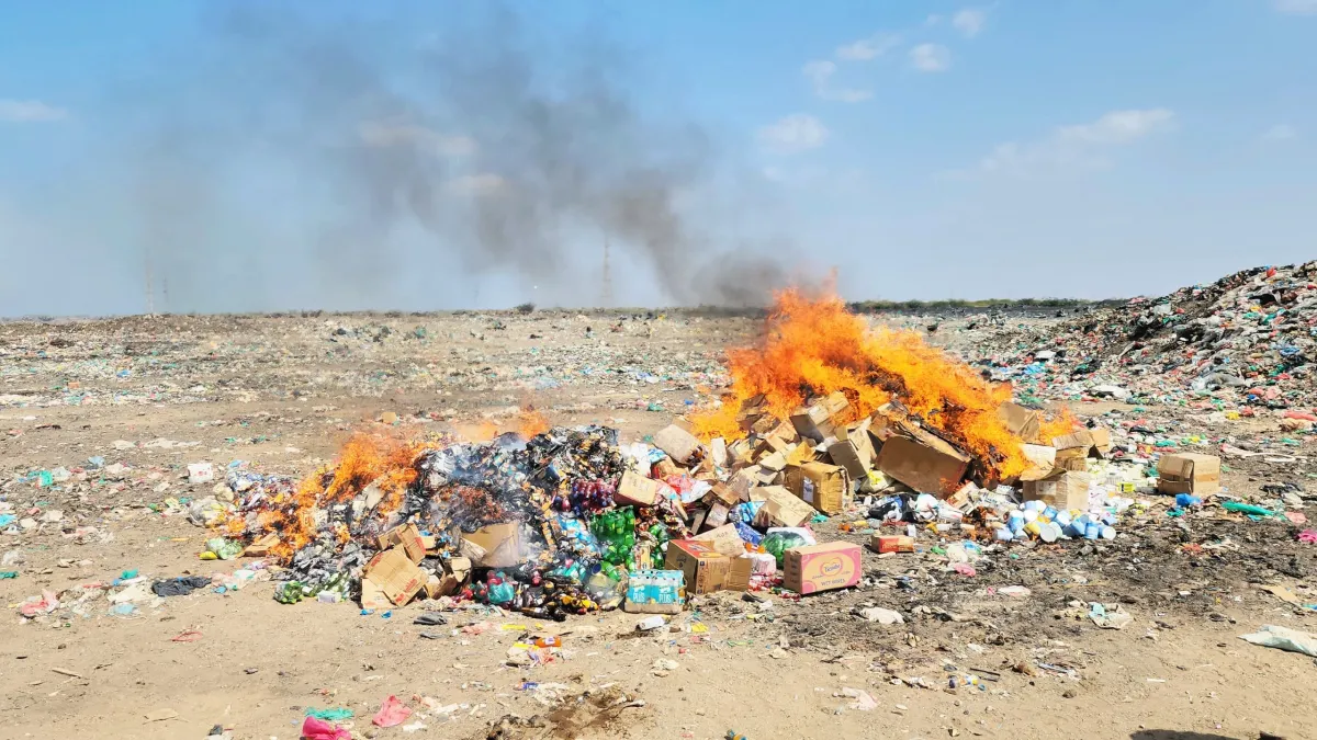 إتلاف كميات كبيرة من الأدوية والمواد الغذائية منتهية الصلاحية في المخا