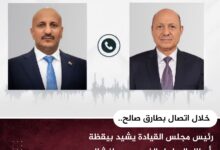 رئيس مجلس القيادة يشيد بيقظة أبطال الساحل الغربي بعد إفشال هجوم حوثي جنوبي الحديدة